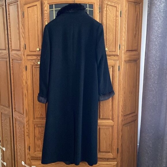 Ellen Tracy Long Black Wool Blend Coat withh faux fur trim - Picture 10 of 14